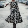 TopVintage Exclusive ~50s Adriana Roses Long Sleeve Swing Dress In Black