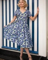 Shana Pretty Roses Swing Dress In White And Blue