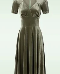 Hollywood Circle Velvet Dress In Soft Pine